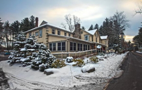 Woodfield Manor - A Sundance Vacations Property Cresco